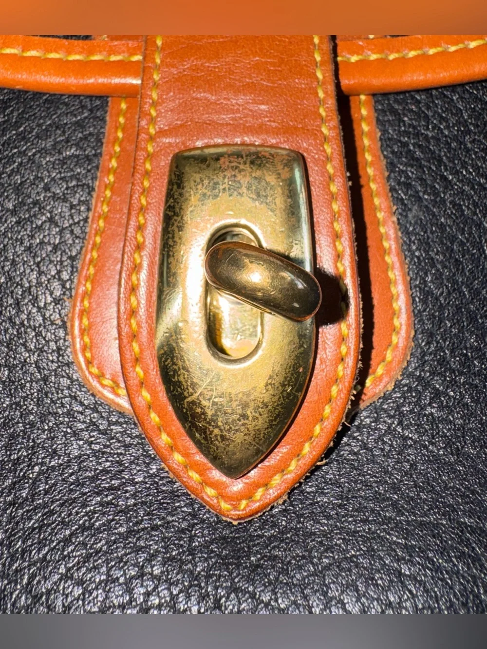 Vintage Dooney & Bourke All-Weather Leather (AWL) Arrowhead Essex Crossbody Bag.